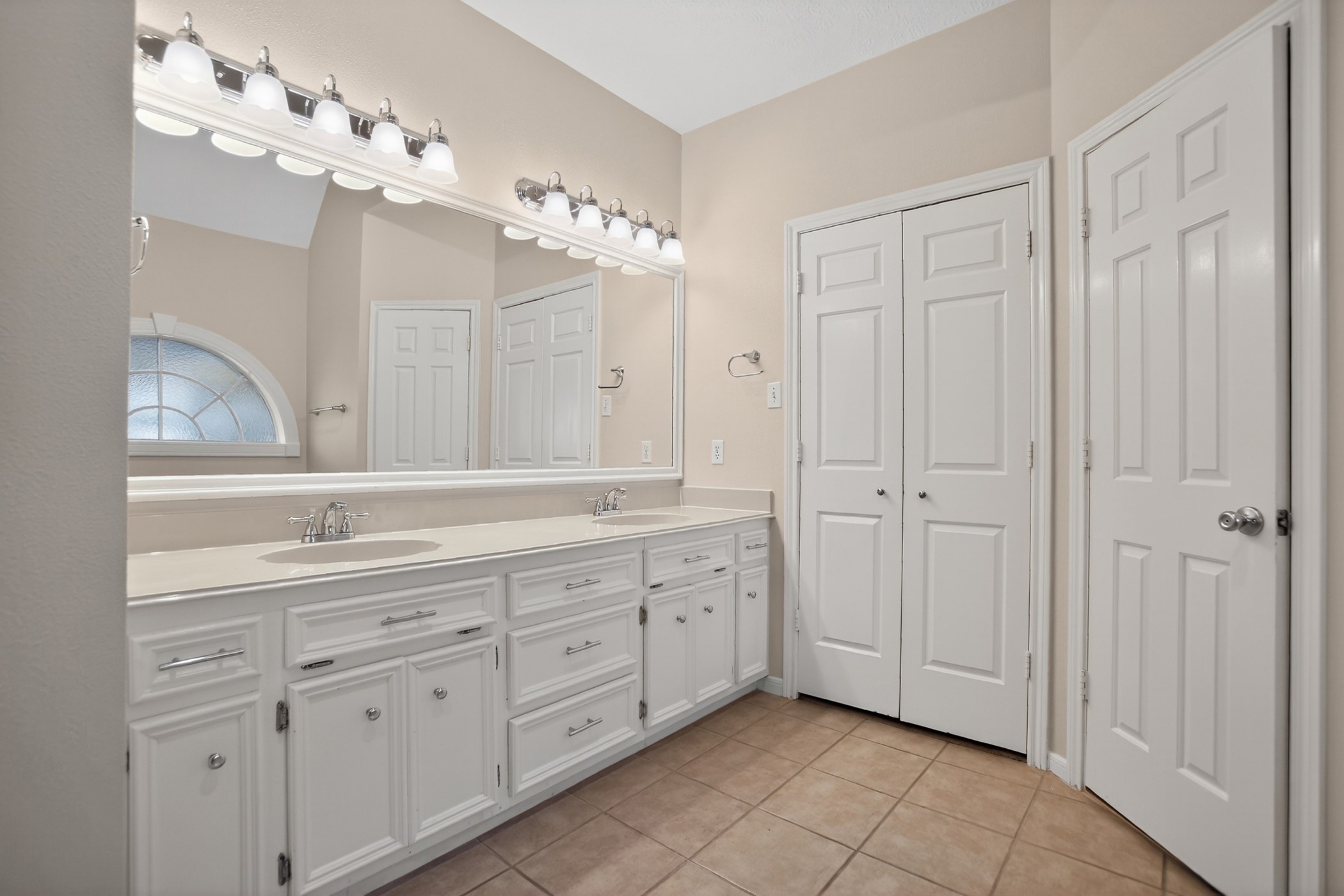 47 North Buck Ridge The Woodlands, TX 77381 - Photo 22 of 37