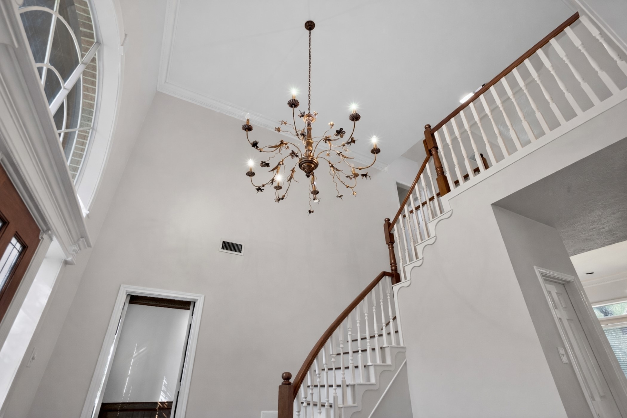 47 North Buck Ridge The Woodlands, TX 77381 - Photo 6 of 37