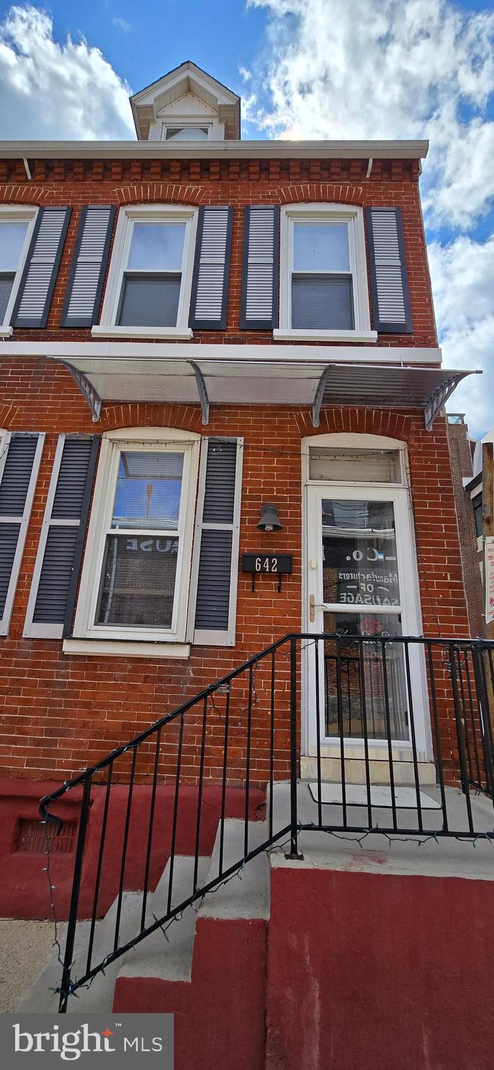 642 Lafayette Street Lancaster, PA 17603 - Photo 2 of 112