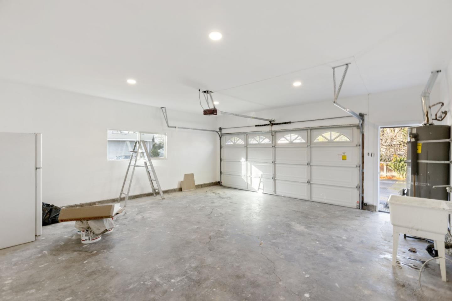 390 Valmy Street Milpitas, CA 95035 - Photo 34 of 37 a view of a livingroom with a garage