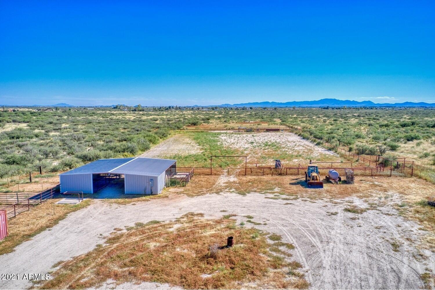 4111 North Circle I Road Willcox, AZ 85643 - Photo 4 of 37 01035_4111 North Circle I Road