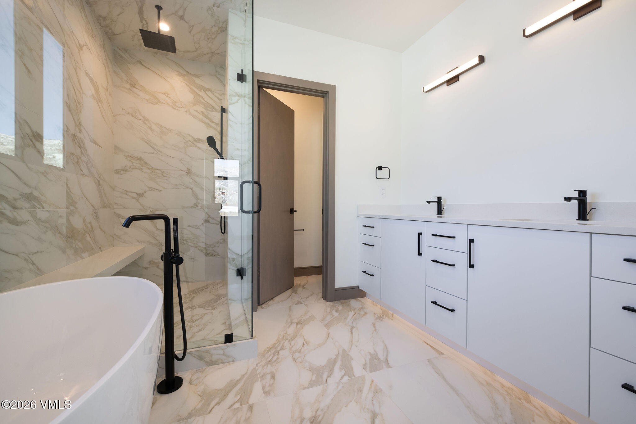 351 Longhorn Road, Unit A Edwards, CO 81632 - Photo 19 of 28 Primary Spa Bath