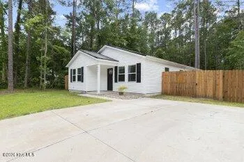 $1,500 | 629 Walnut Drive, Jacksonville, NC 28540