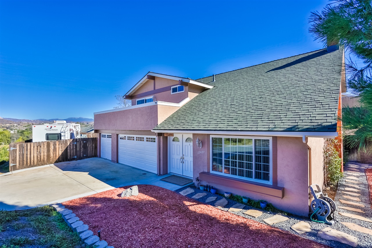 12609 Ridgeton Drive Lakeside, CA 92040 - Photo 3 of 25 Gallery Image 3