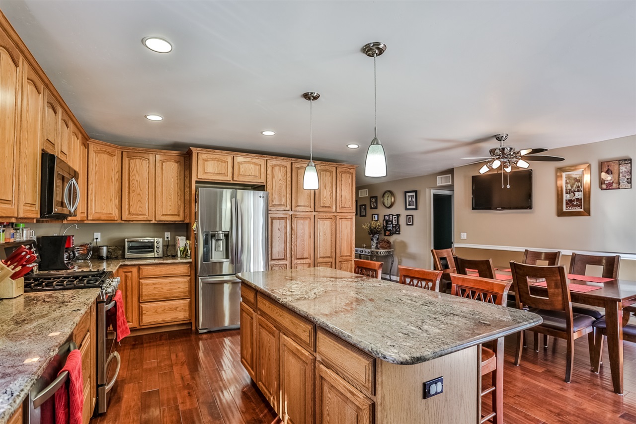 12609 Ridgeton Drive Lakeside, CA 92040 - Photo 4 of 25 Gallery Image 4
