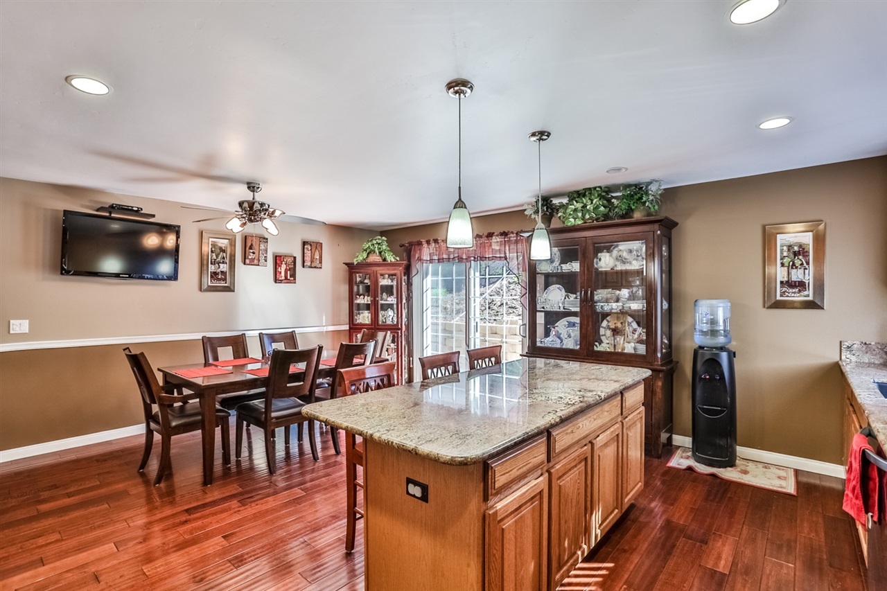 12609 Ridgeton Drive Lakeside, CA 92040 - Photo 5 of 25 Gallery Image 5