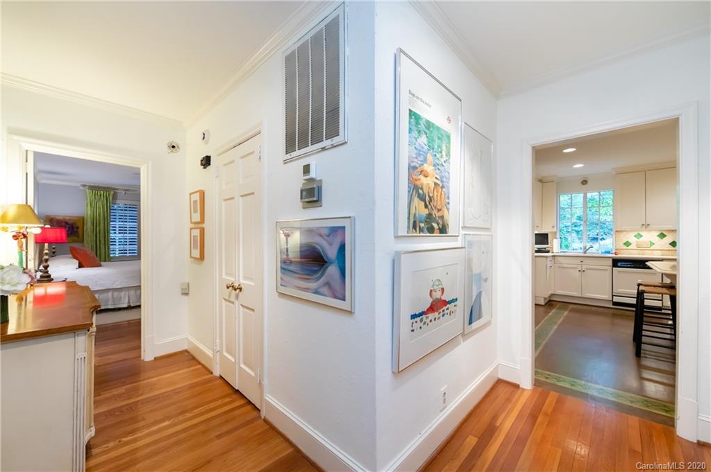 907 Ardsley Road, Unit 1 Charlotte, NC 28207 - Photo 12 of 44 Gallery Image 12