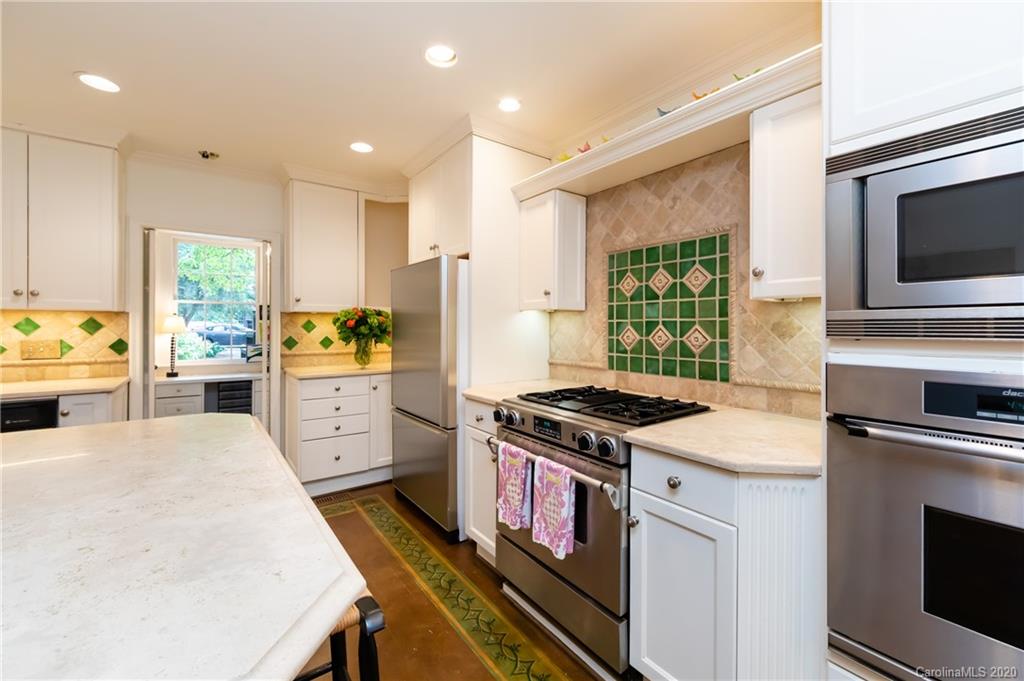 907 Ardsley Road, Unit 1 Charlotte, NC 28207 - Photo 17 of 44 Gallery Image 17