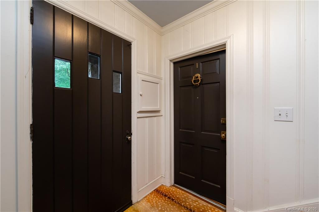 907 Ardsley Road, Unit 1 Charlotte, NC 28207 - Photo 3 of 44 Gallery Image 3