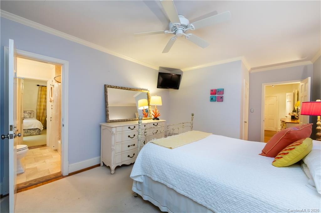 907 Ardsley Road, Unit 1 Charlotte, NC 28207 - Photo 26 of 44 Gallery Image 26
