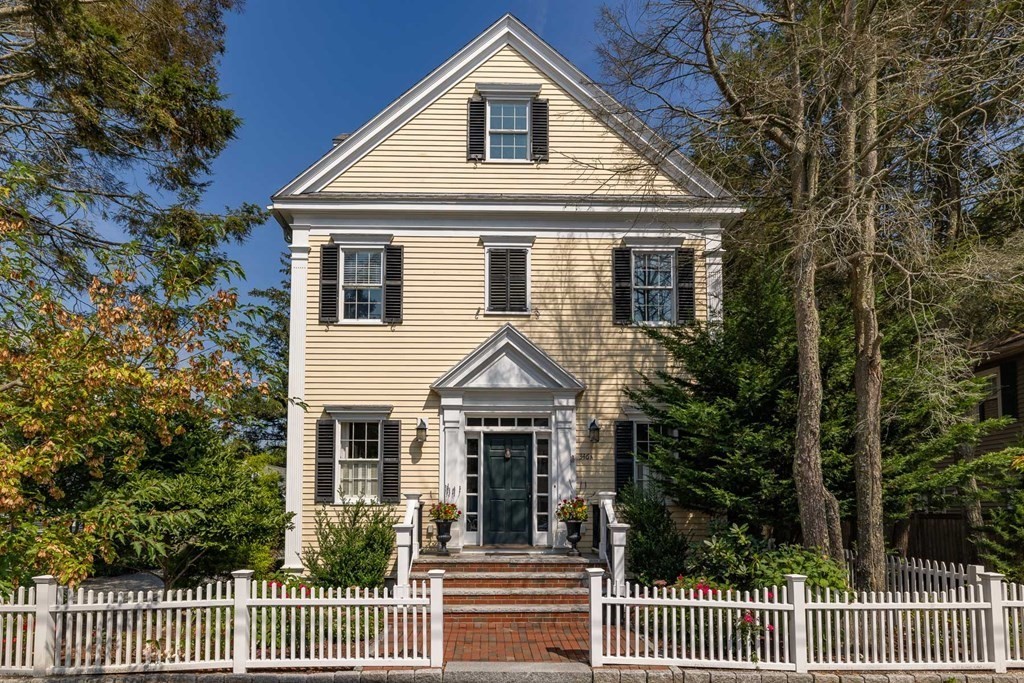 346 A High Street, Newburyport, MA 01950 Compass