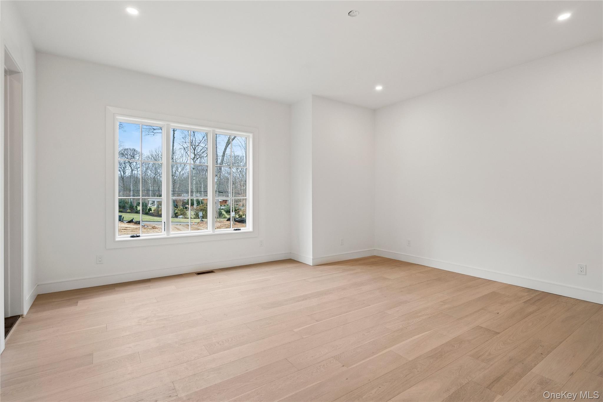 9 Wilderness Road St. James, NY 11780 - Photo 23 of 44 Main Level Primary En-Suite, Wide Plank White Oak Flooring, Primary Bathroom
