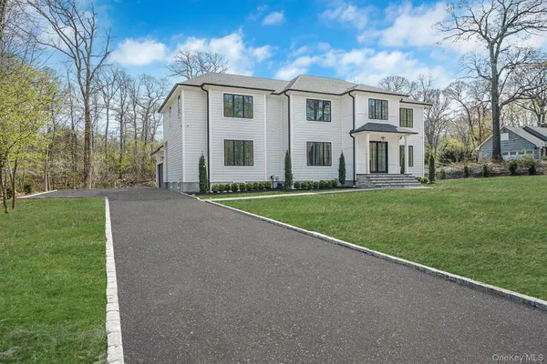 $3,250,000 | 9 Wilderness Road, St. James, NY 11780