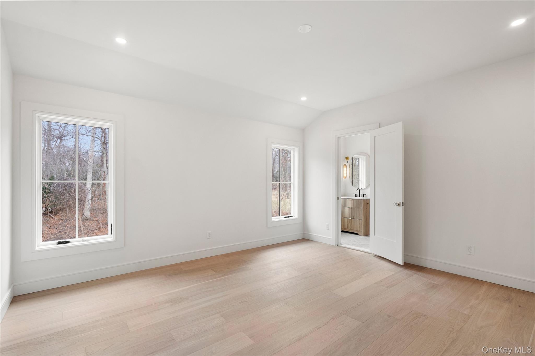 9 Wilderness Road St. James, NY 11780 - Photo 34 of 45 BR 5 Junior Suite