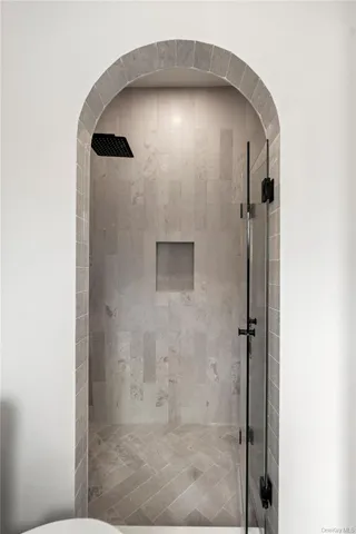 $3,250,000 | 9 Wilderness Road, St. James, NY 11780