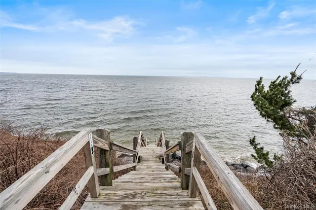 $3,250,000 | 9 Wilderness Road, St. James, NY 11780