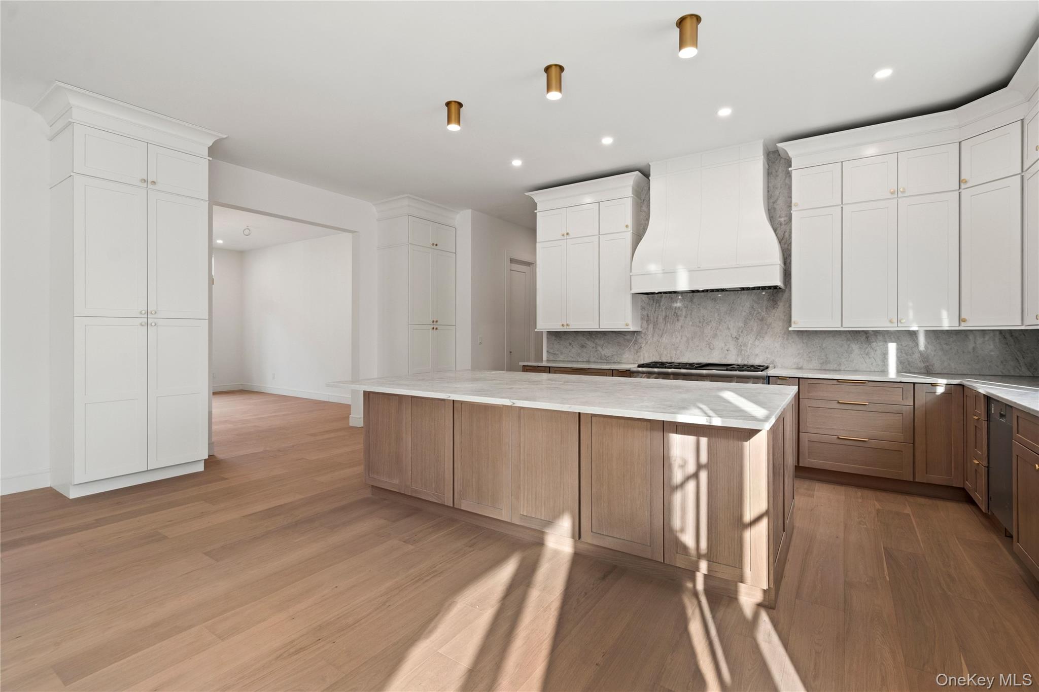 9 Wilderness Road St. James, NY 11780 - Photo 7 of 45 EIK with Viking Appliances, Taj Mahal Countertops, 2 Pantries + Butler Pantry,