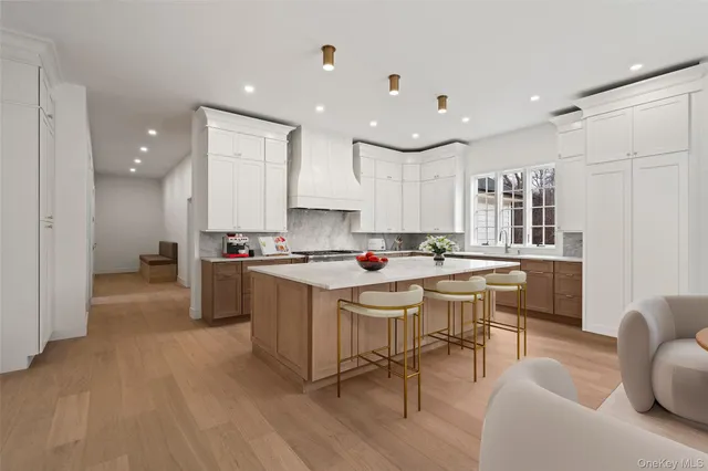 $3,250,000 | 9 Wilderness Road, St. James, NY 11780