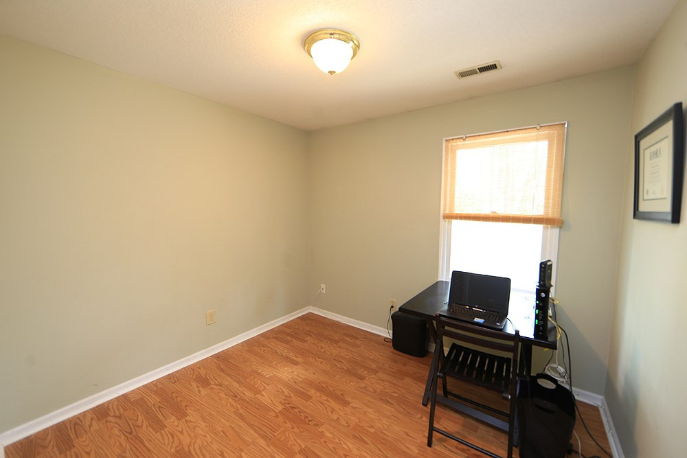 5647 Hamstead Crossing Raleigh, NC 27612 - Photo 8 of 14 Photo 8