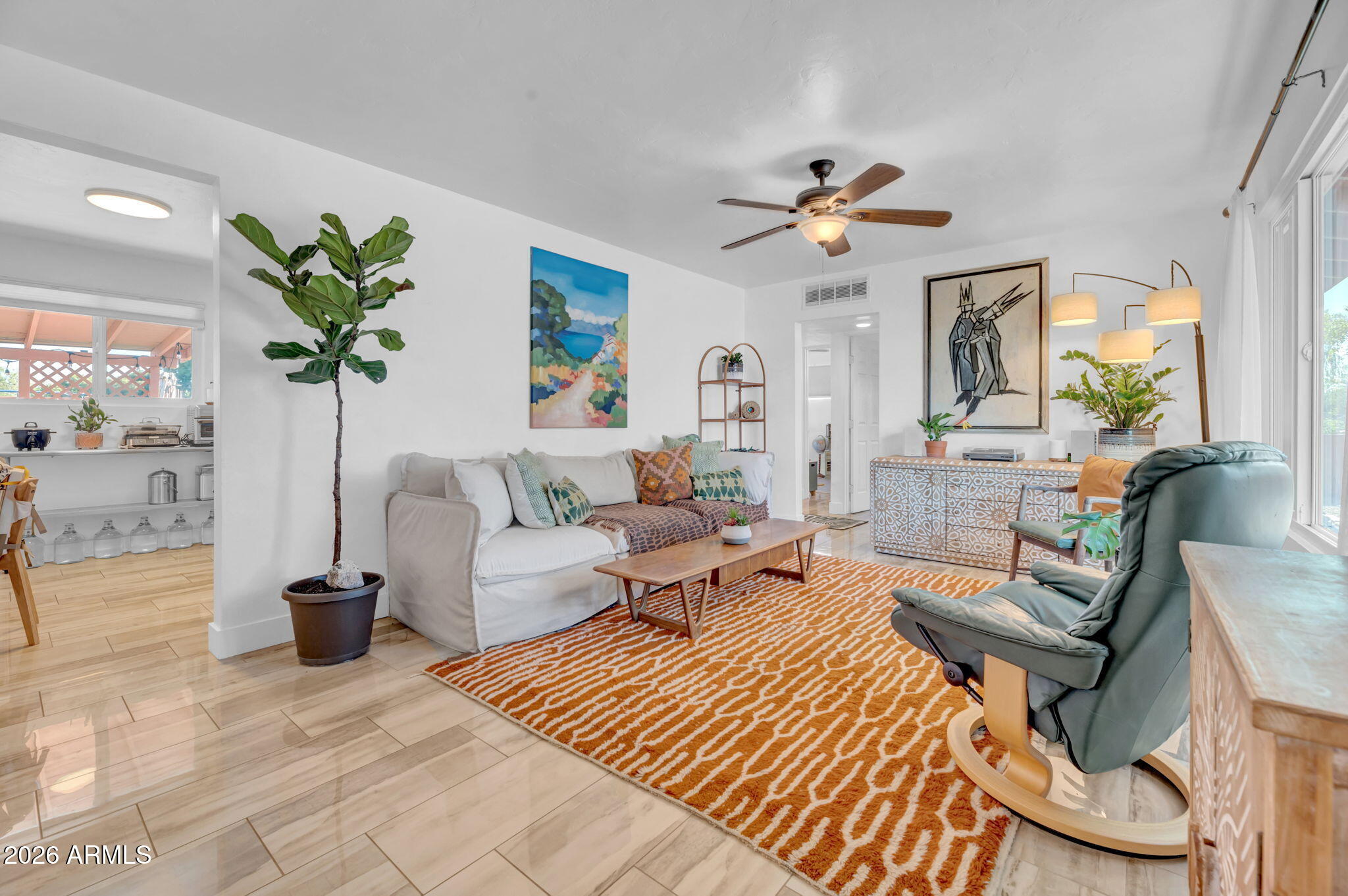 413 West Caron Street Phoenix, AZ 85021 - Photo 2 of 23