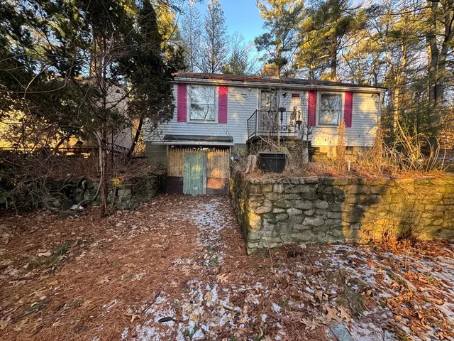 a view of house with outdoor space