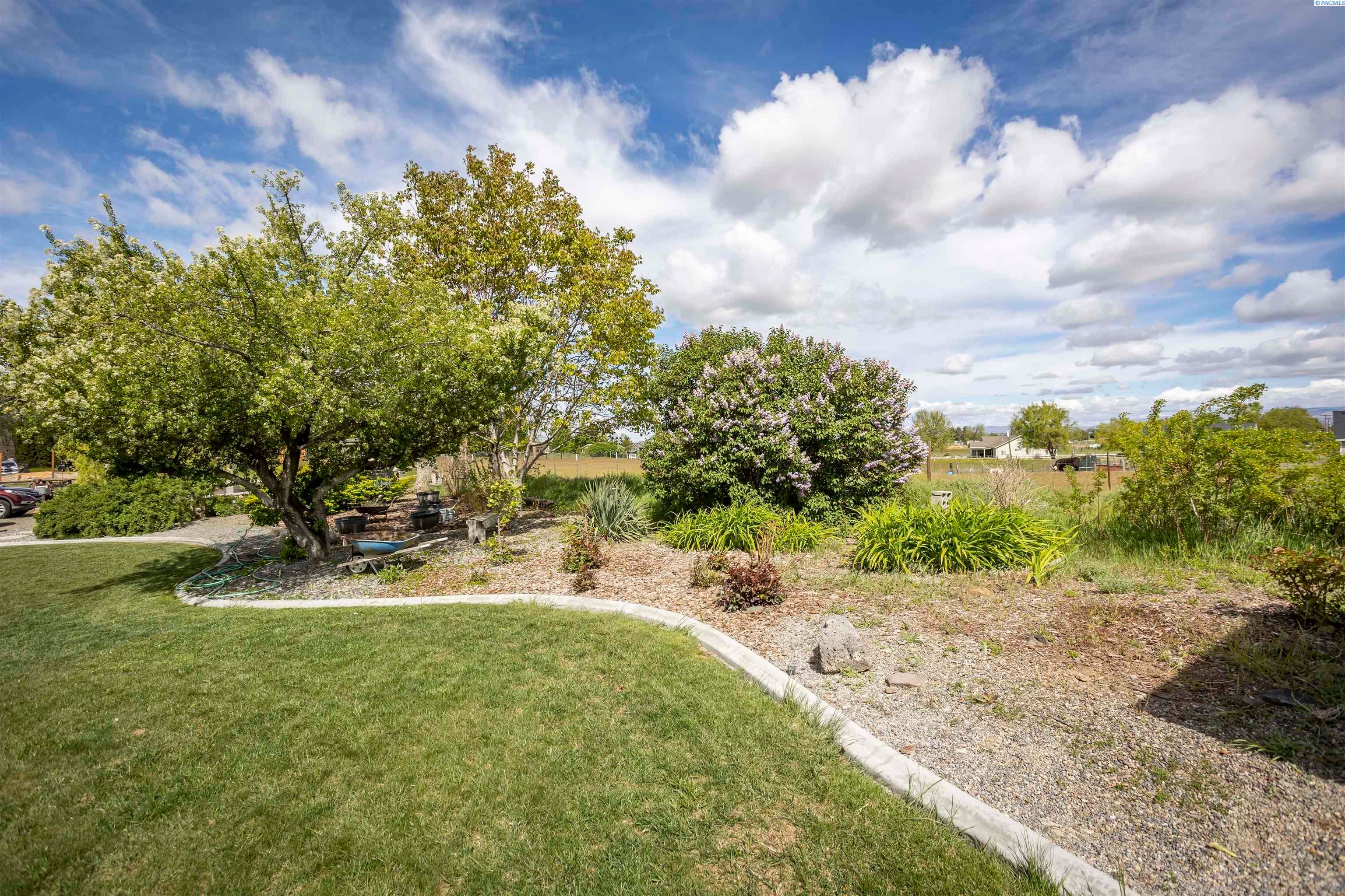 173002 West Johnson Road Grandview, WA 98930 - Photo 33 of 41 Gallery Image 33