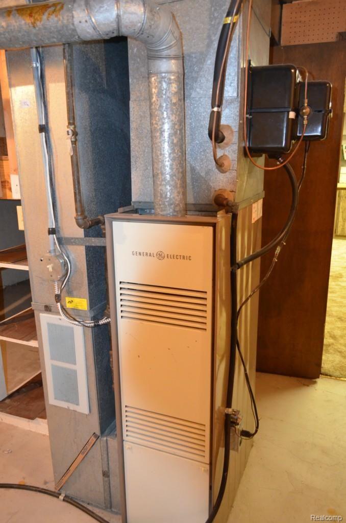 1416 Crescent Lane Rochester, MI 48306 - Photo 27 of 58 Furnace