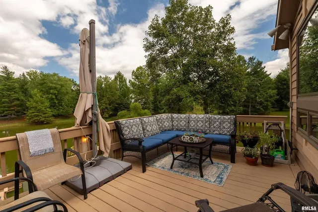 $518,900 | 173 Lake Indian Hills Circle, Carbondale, IL 62902