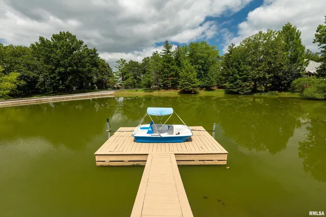 $518,900 | 173 Lake Indian Hills Circle, Carbondale, IL 62902