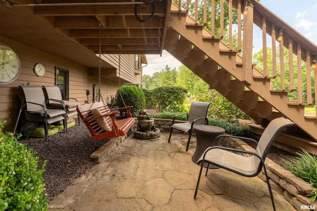 $518,900 | 173 Lake Indian Hills Circle, Carbondale, IL 62902