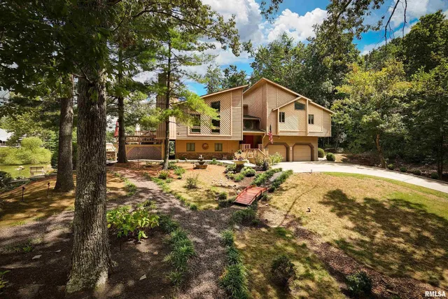 $518,900 | 173 Lake Indian Hills Circle, Carbondale, IL 62902