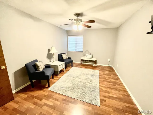 $1,695 | 890 Lester Avenue, Collinsville, IL 62234