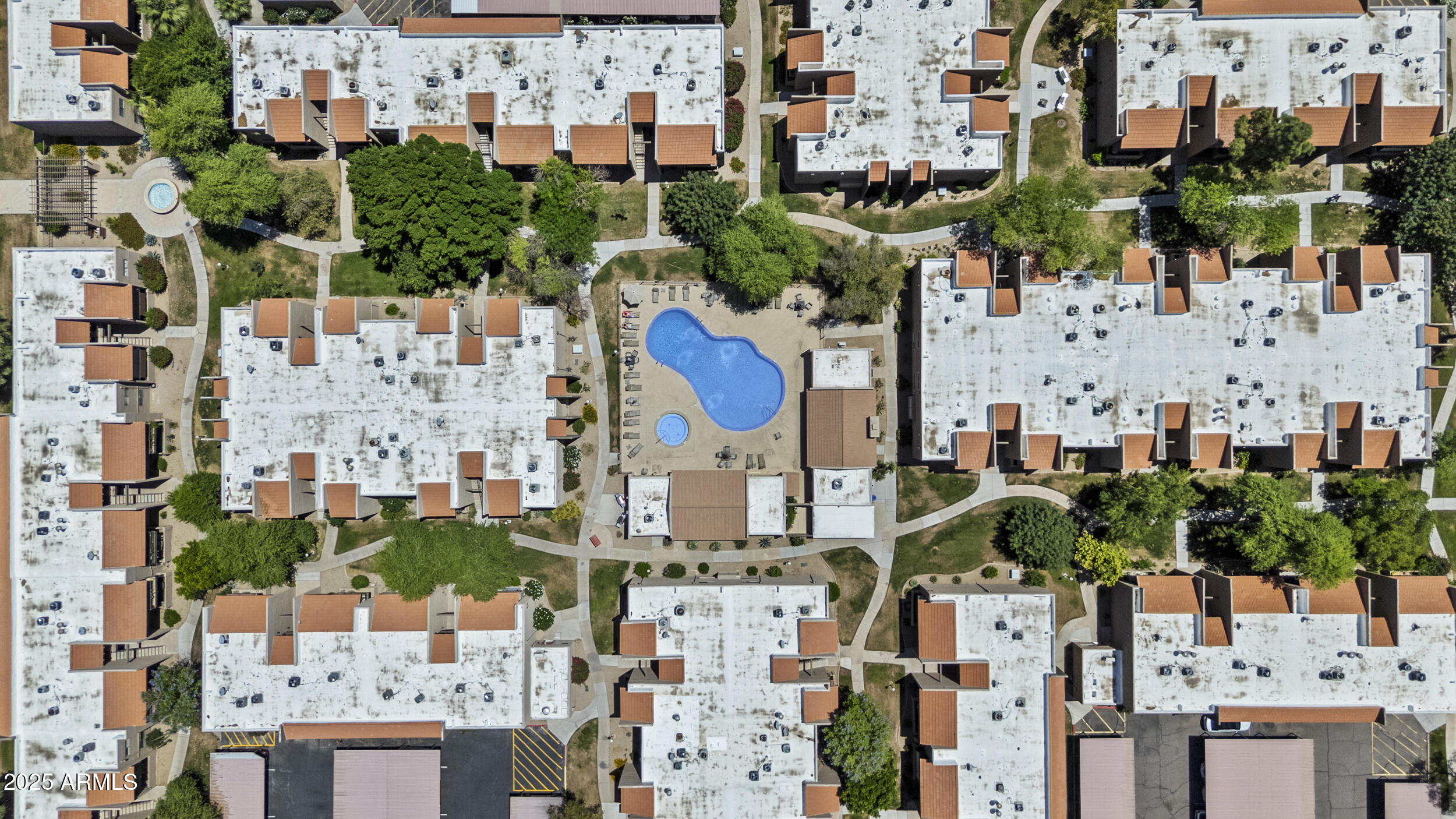 5525 East Thomas Road, Unit K16 Phoenix, AZ 85018 - Photo 31 of 36 an aerial view of multiple house