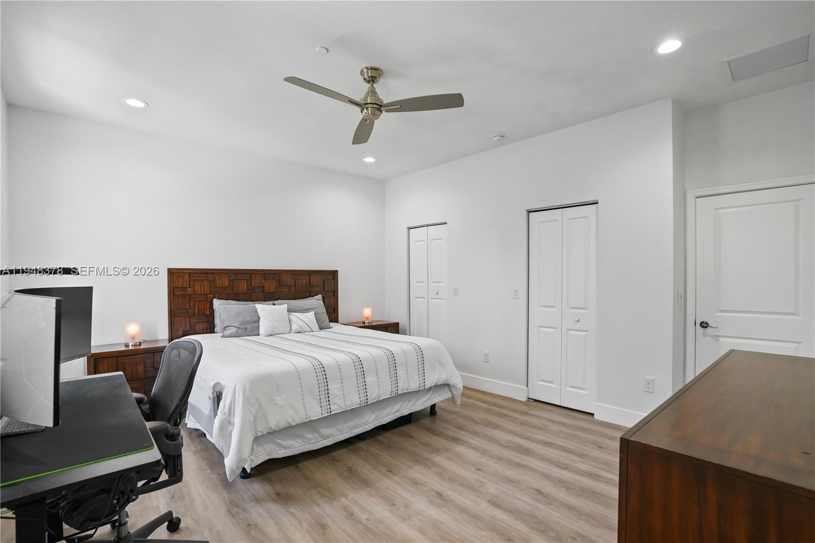 2913 Cascada Isle Way Cooper City, FL 33024 - Photo 15 of 50 a bedroom with a bed and a furniture