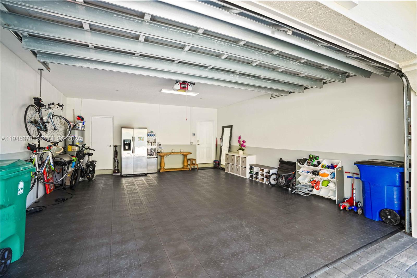 2913 Cascada Isle Way Cooper City, FL 33024 - Photo 37 of 50 a view of a room with gym equipment