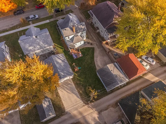 $169,000 | 609 North Jackson Street, Clinton, IL 61727