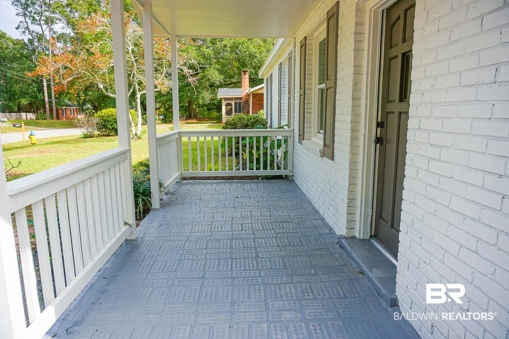 4667 Cottonwood Drive Mobile, AL 36608 - Photo 3 of 21 View of patio with covered porch