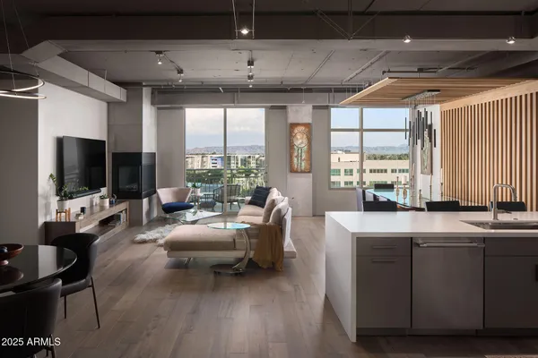$1,499,000 | 2211 East Camelback Road, Unit 605, Phoenix, AZ 85016