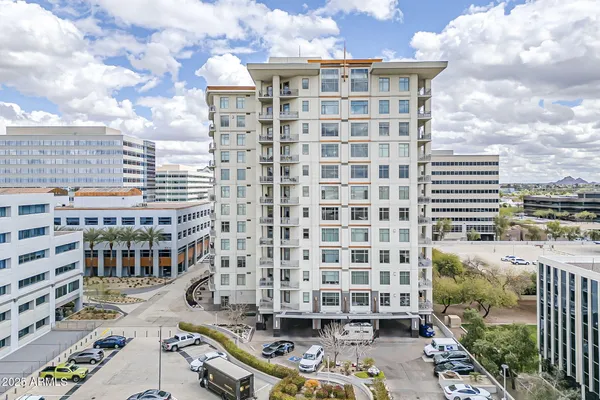 $1,499,000 | 2211 East Camelback Road, Unit 605, Phoenix, AZ 85016