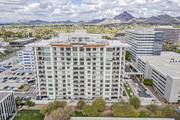 $1,499,000 | 2211 East Camelback Road, Unit 605, Phoenix, AZ 85016