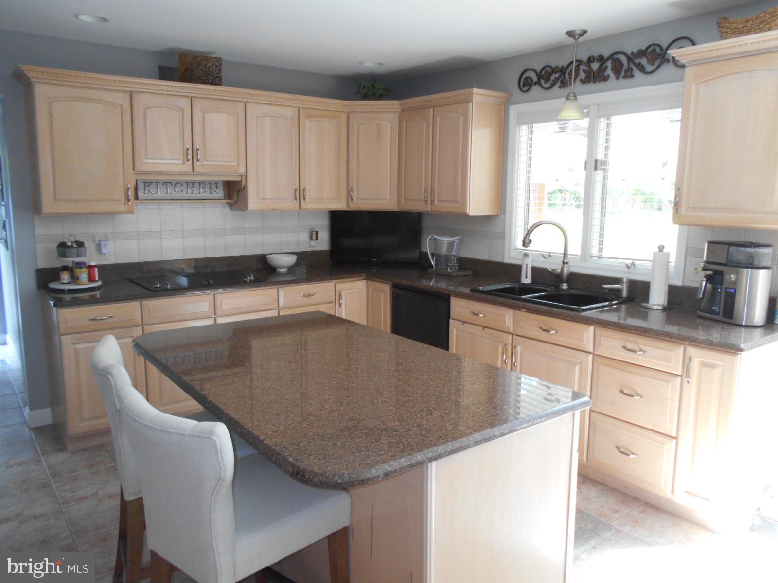 10 Royal Court Reading, PA 19607 - Photo 17 of 36 Kitchen