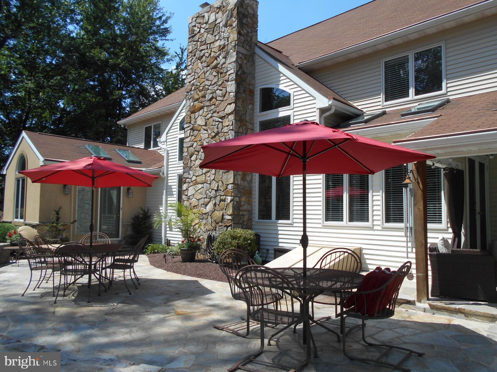 10 Royal Court Reading, PA 19607 - Photo 6 of 36 Patio