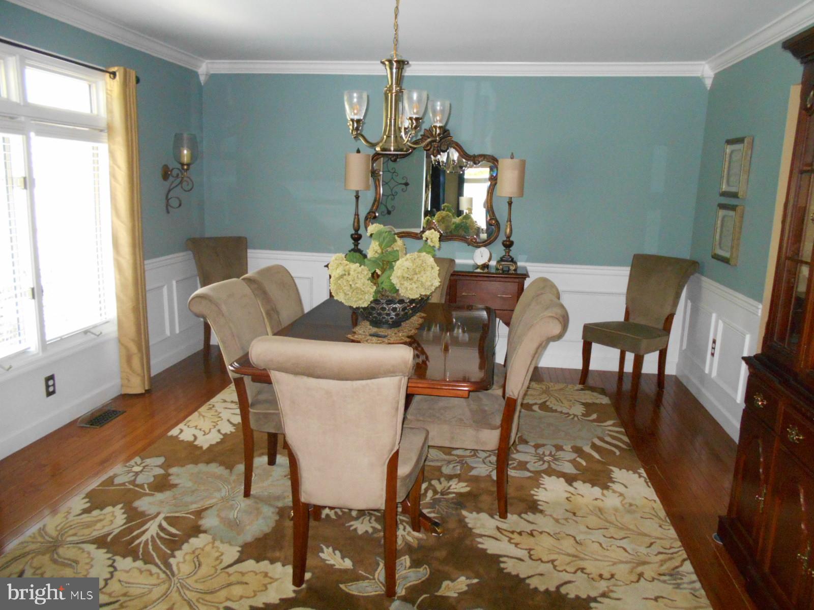 10 Royal Court Reading, PA 19607 - Photo 10 of 36 Dining Room