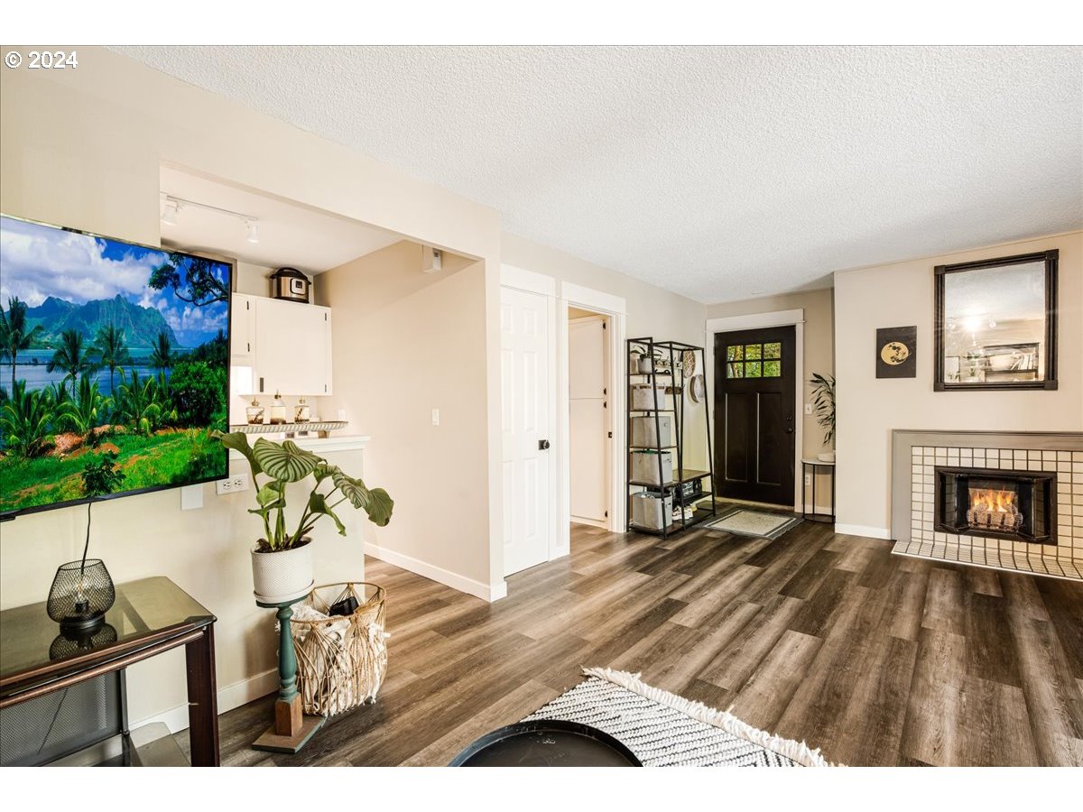 7720 Southwest Barnes Road Portland, OR 97225 - Photo 13 of 29 Gallery Image 13