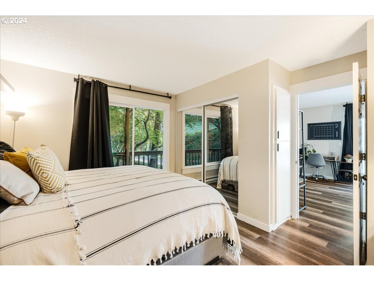 7720 Southwest Barnes Road Portland, OR 97225 - Photo 21 of 29 Gallery Image 21