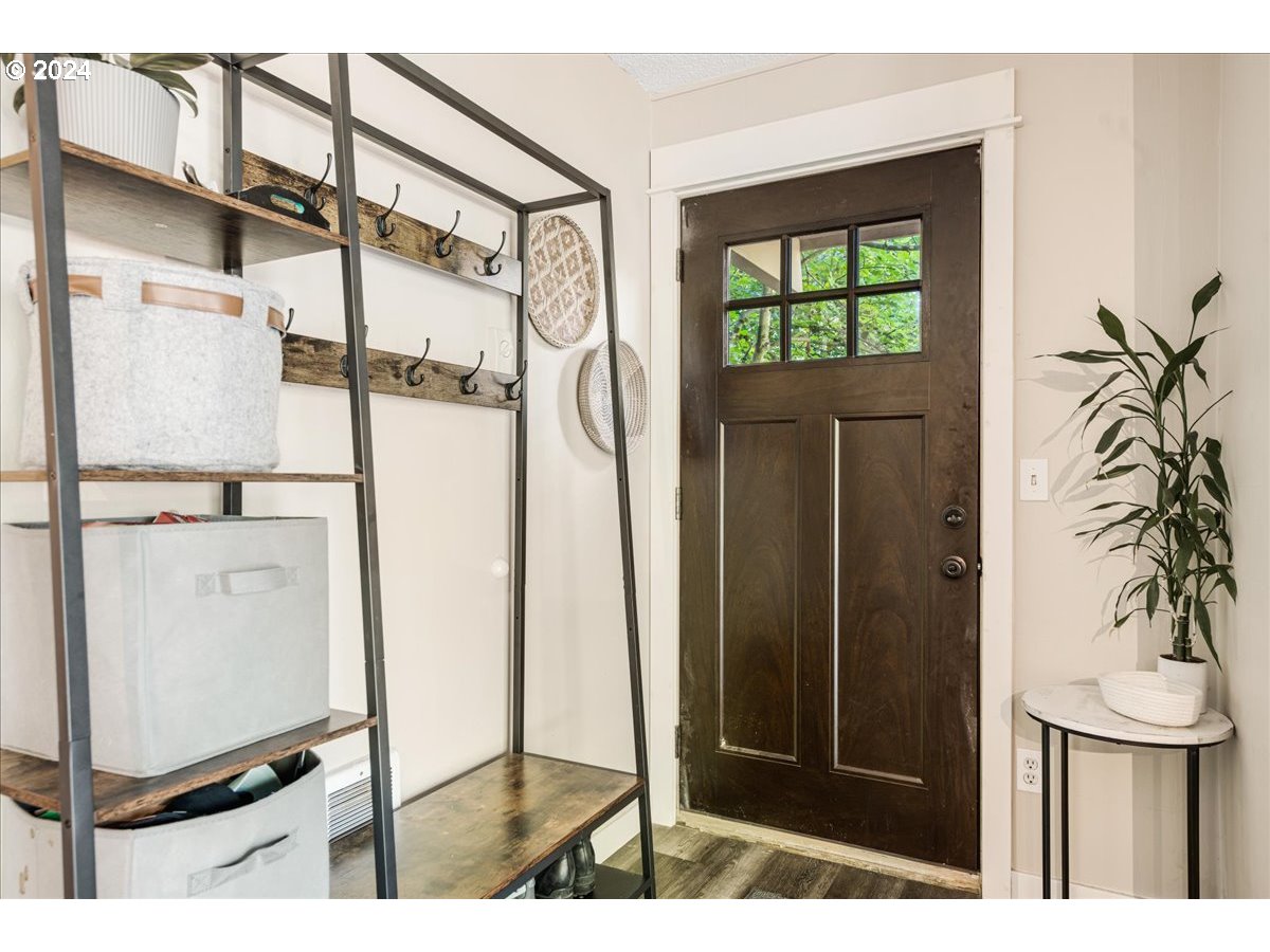 7720 Southwest Barnes Road Portland, OR 97225 - Photo 4 of 29 Gallery Image 4