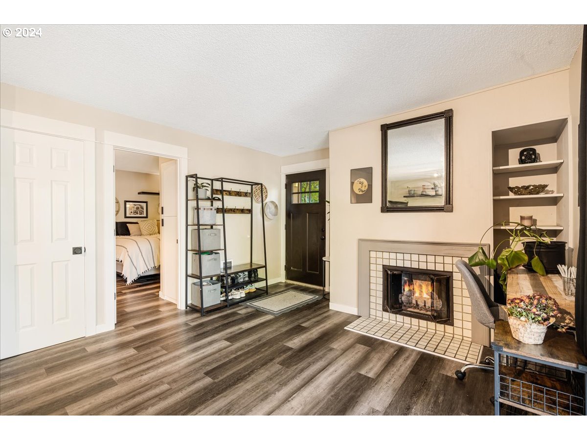 7720 Southwest Barnes Road Portland, OR 97225 - Photo 5 of 29 Gallery Image 5
