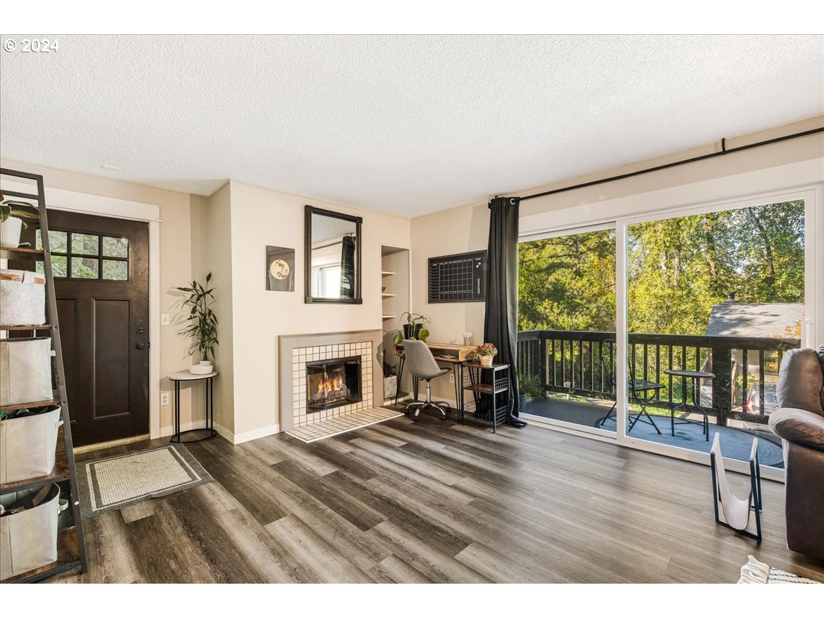 7720 Southwest Barnes Road Portland, OR 97225 - Photo 6 of 29 Gallery Image 6