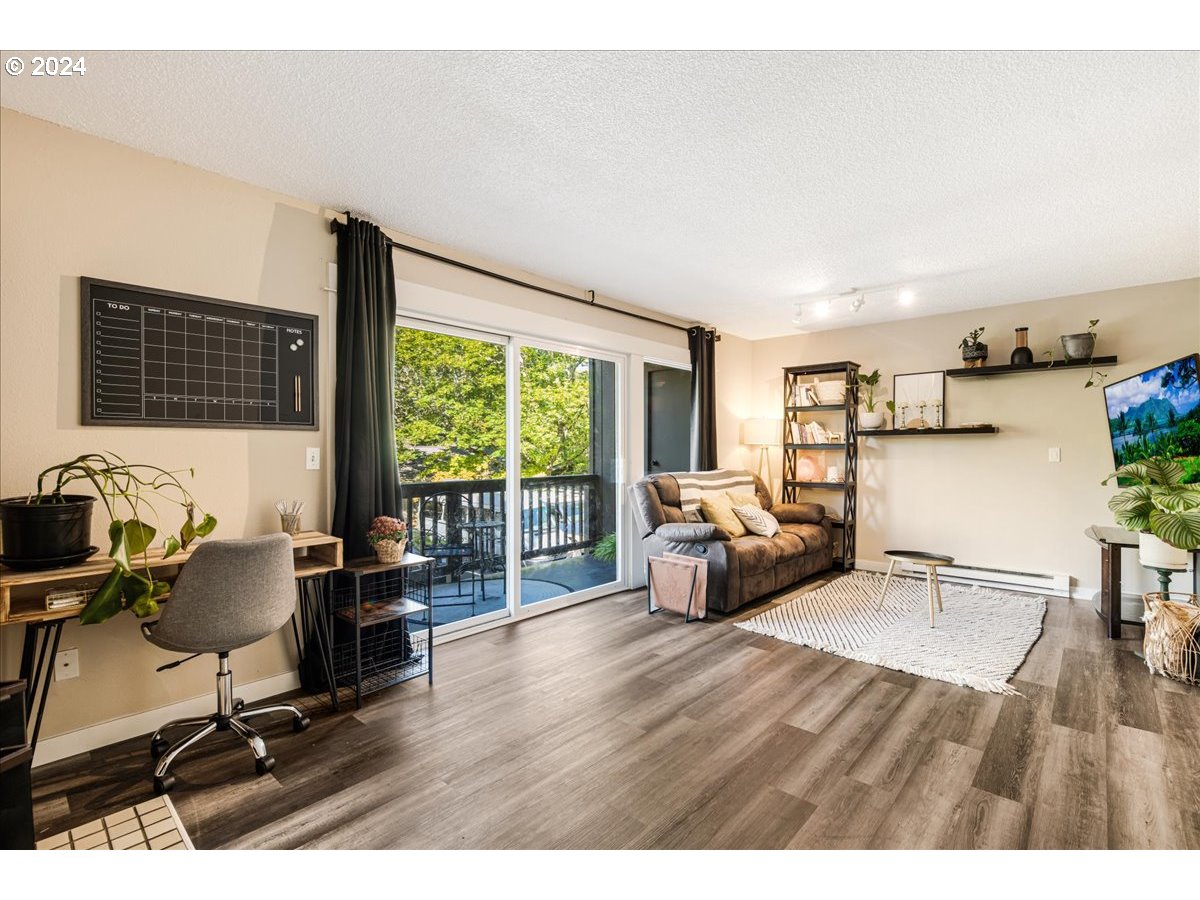 7720 Southwest Barnes Road Portland, OR 97225 - Photo 8 of 29 Gallery Image 8