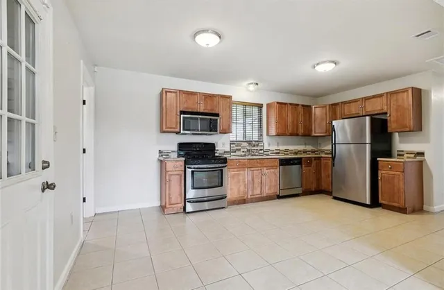 $199,900 | 2716 Volpe Drive, Chalmette, LA 70043